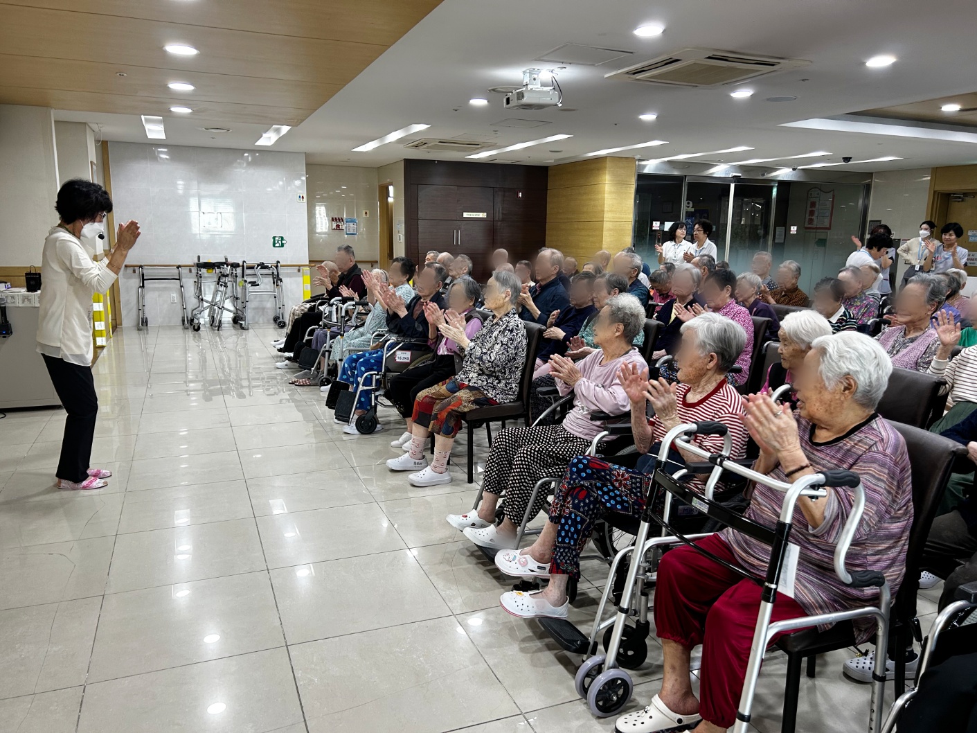 오감만족 웃음체조(10.1)(2).jpg