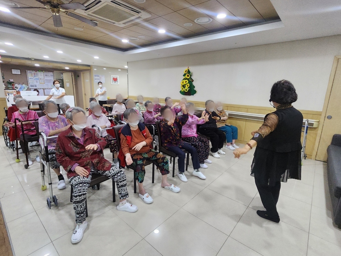 오감만족 웃음치료 10.4(1).jpg